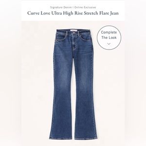 Abercrombie Curve Love Ultra High Rise Stretch Flare Jean size 2 Short